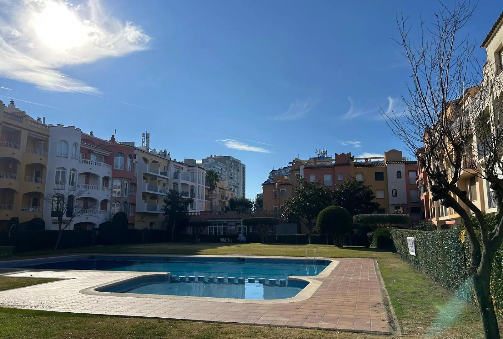Apartamento En La Playa De إمبوريابرافا