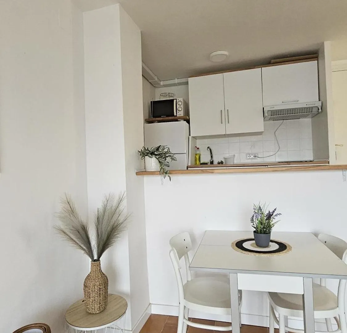 شقة Apartamento En La Playa De إمبوريابرافا