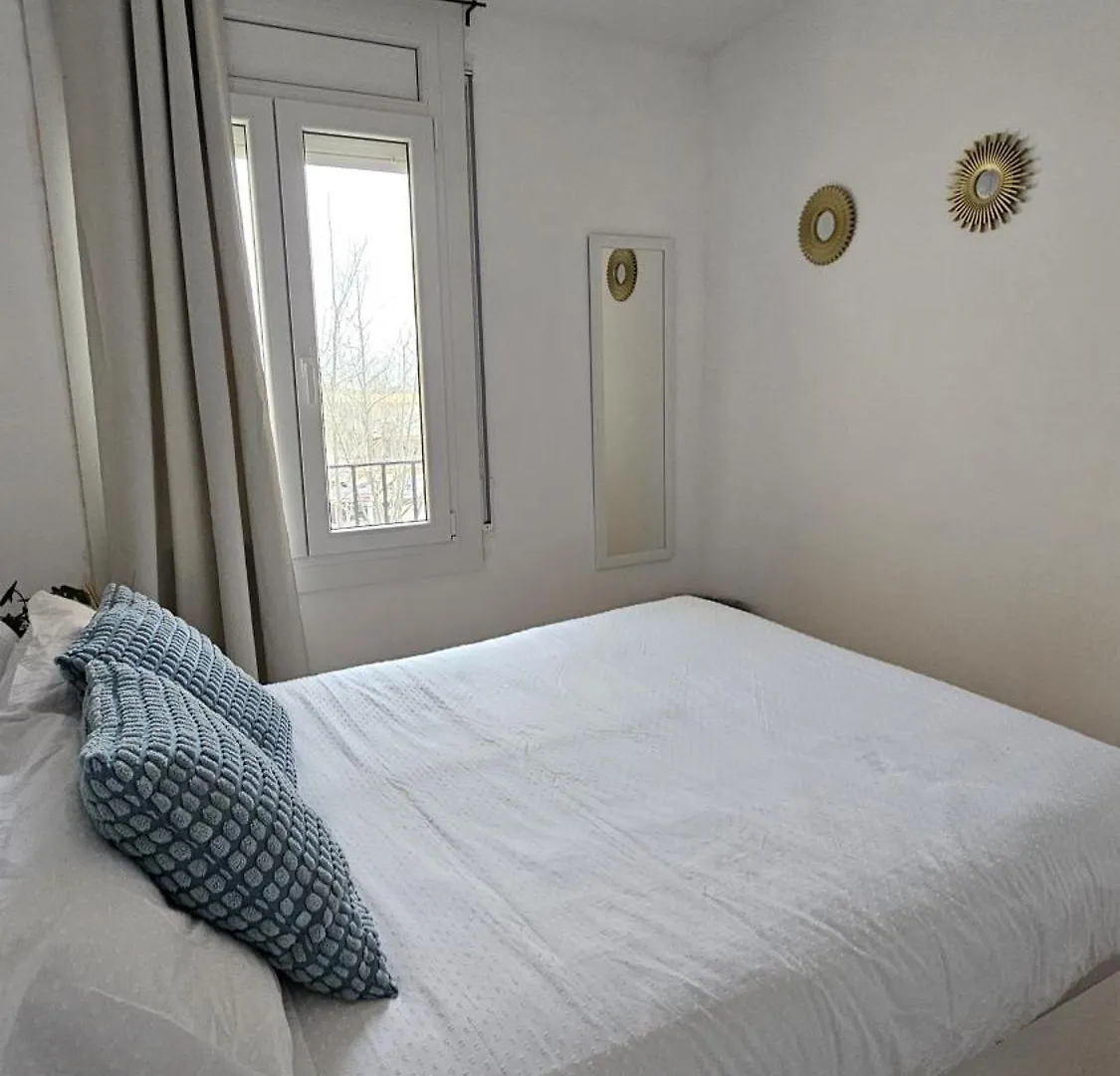 شقة Apartamento En La Playa De إمبوريابرافا