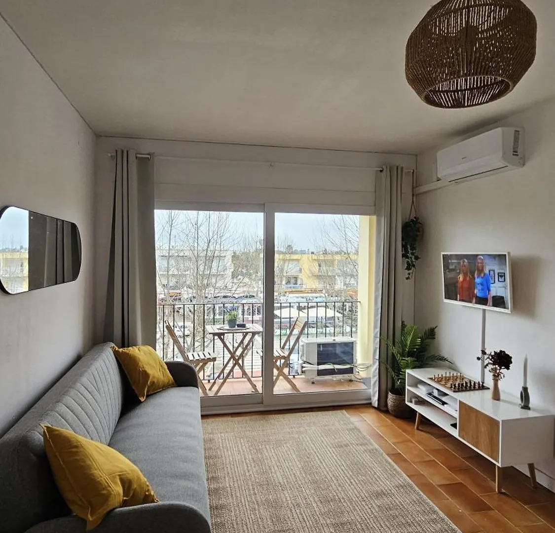 Apartamento En La Playa De Empuriabrava Spain